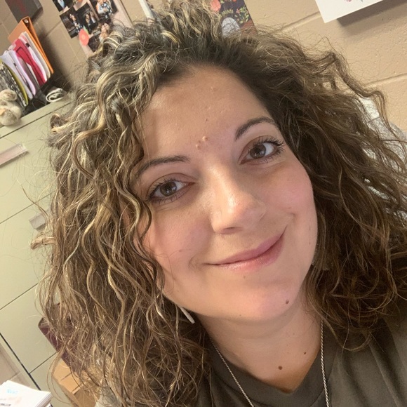 Meet your Posher, Sandi - Picture 1 of 1